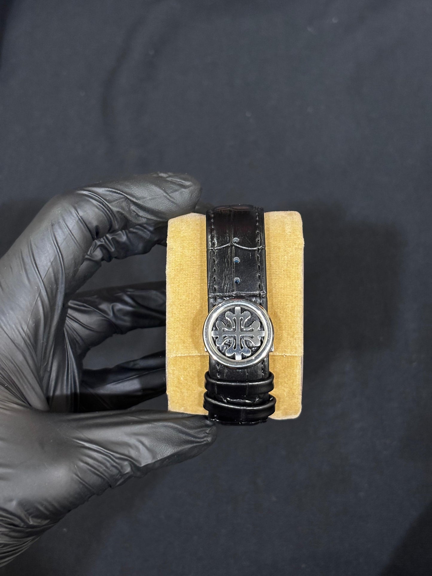 Patek Philippe Nautilus Quartz - Straps