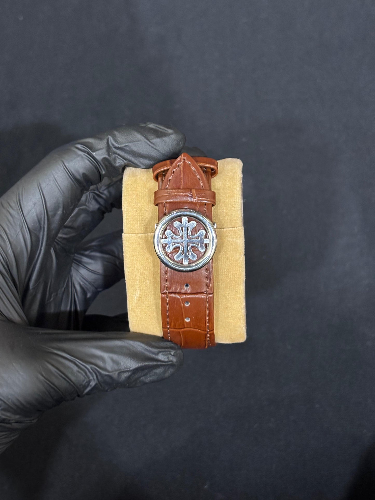 Patek Philippe Nautilus Quartz - Straps