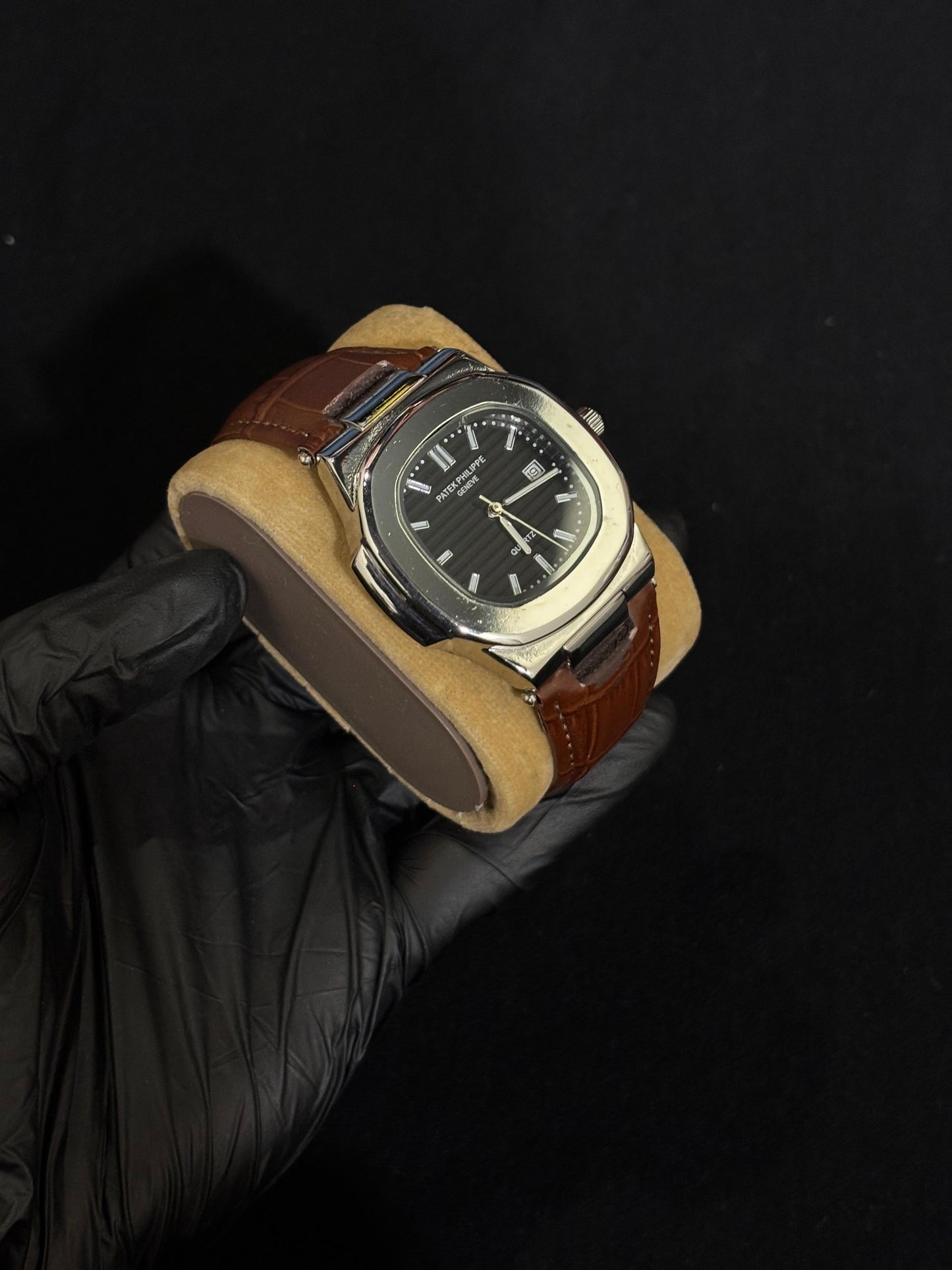 Patek Philippe Nautilus Quartz - Straps