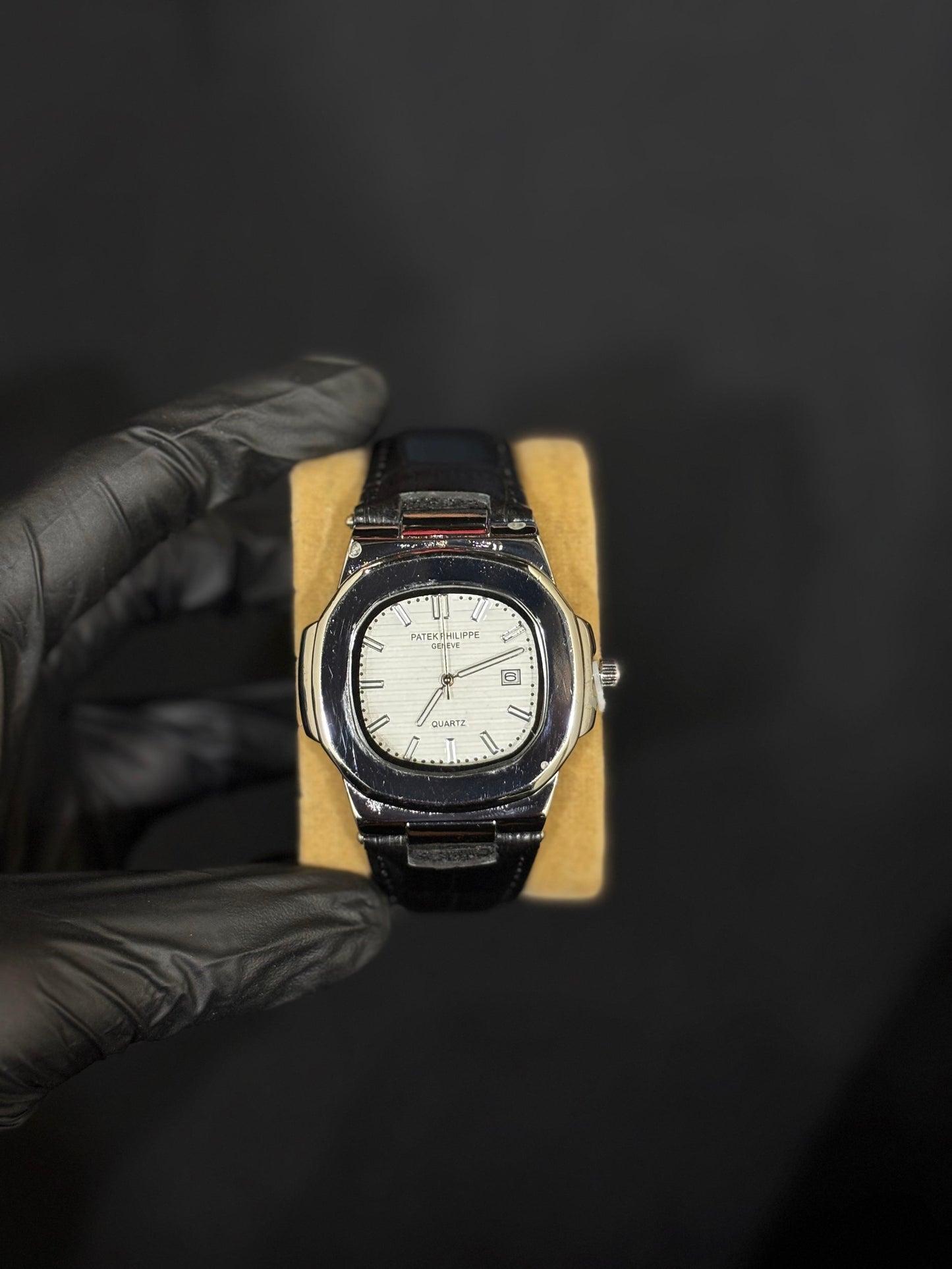 Patek Philippe Nautilus Quartz - Straps