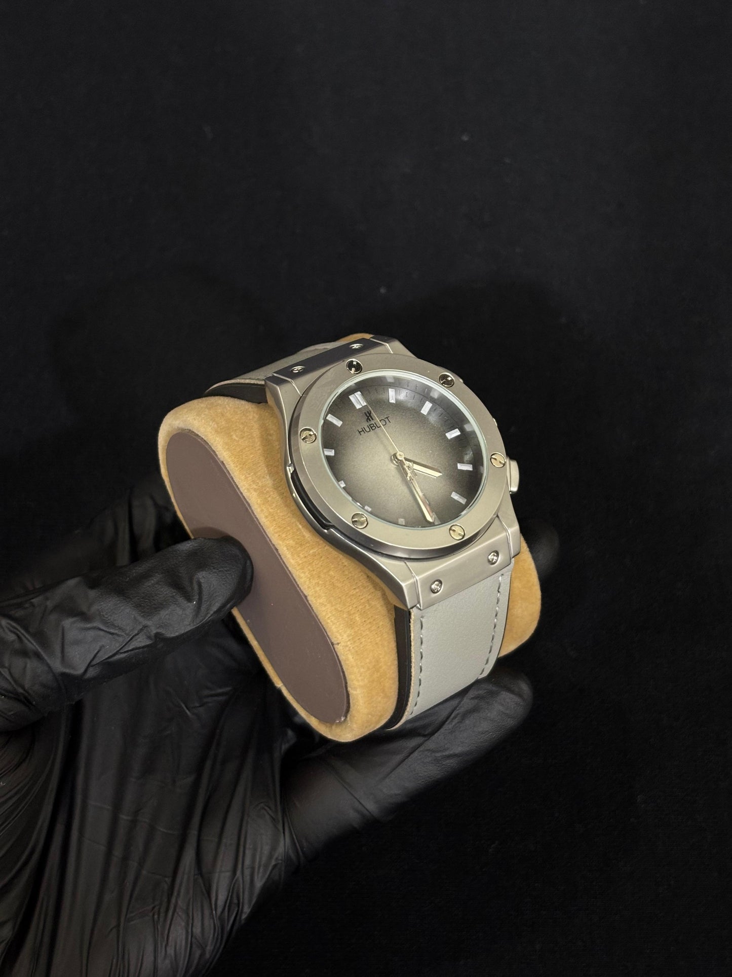 Hublot Classic Fusion Men’s Watch - Grey Strap